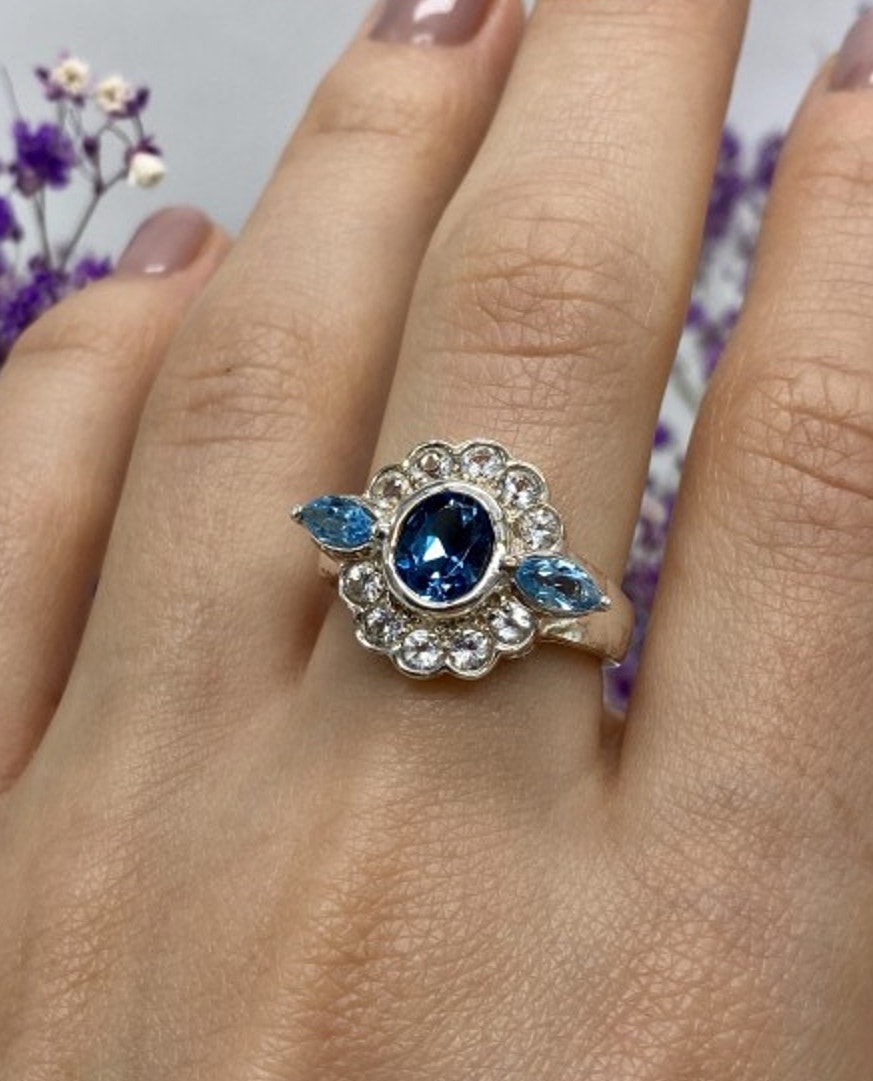 925 Sterling Silver Aquamarine & Goshenite Ring Size 9